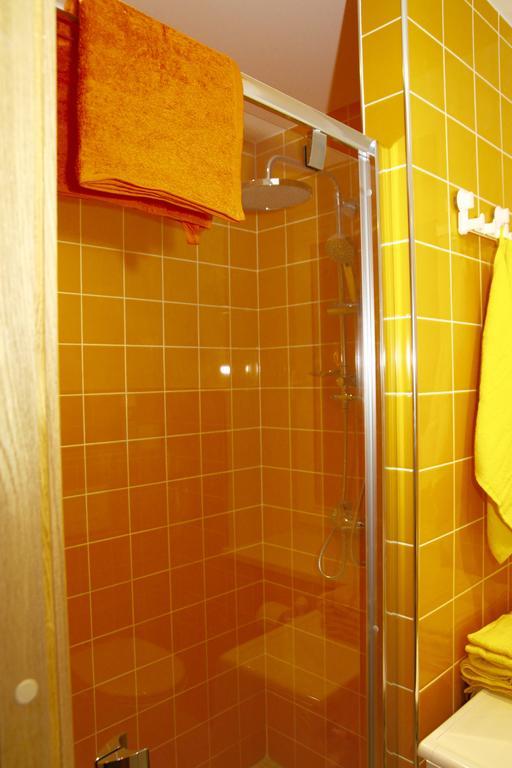 Apartamenti Los Bomberos Jurmala Phòng bức ảnh